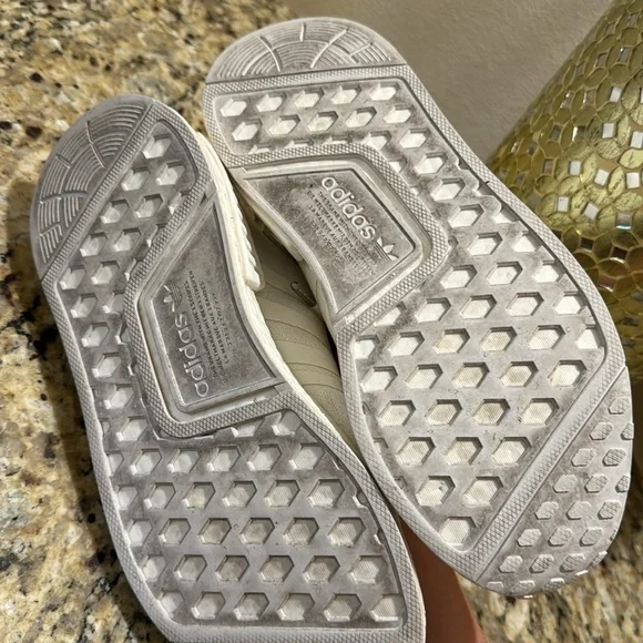 Adidas Women’s Size 9 - Picture 5 of 5